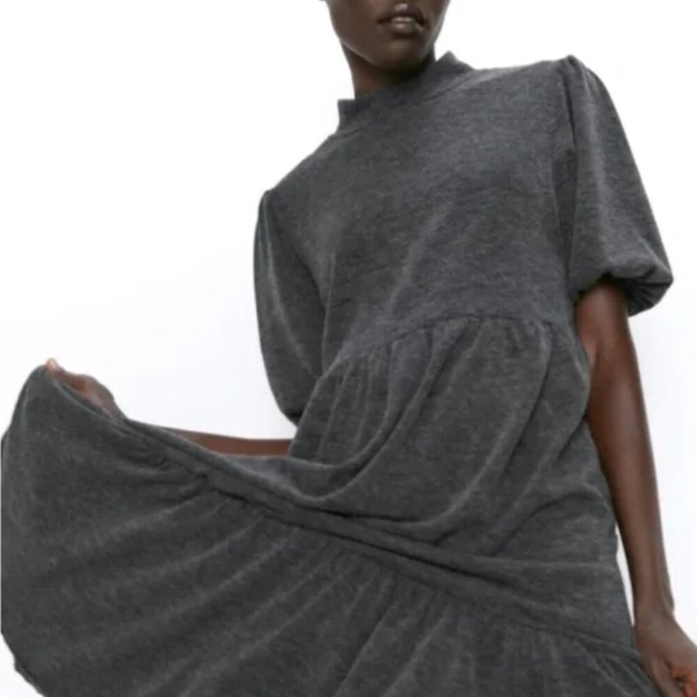 Zara short sleeve Charcoal Tiered textured knit Midi Dress Sz: M